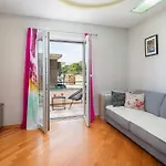 Brkic アパート マカルスカ