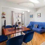 アパート Brkic マカルスカ