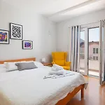 アパート Brkic マカルスカ