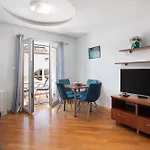 Brkic アパート *