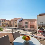 Brkic アパート マカルスカ